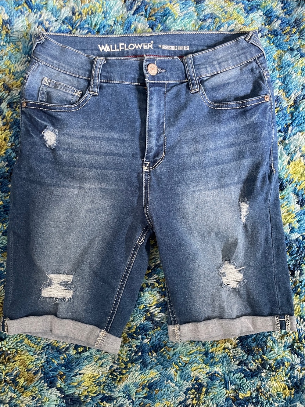 Wallflower Irrestible High Rise denim Bermuda shorts, 9, GUC